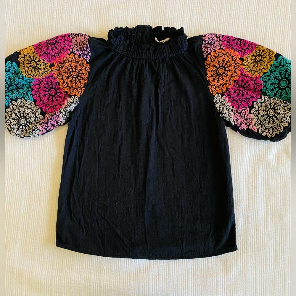 THML Anthropologie Floral Embroidered Puff Sleeve Top - Picture 4 of 12